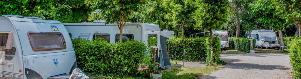 Camping Saint Gabriel: Caravaning Bouches Du Rhone