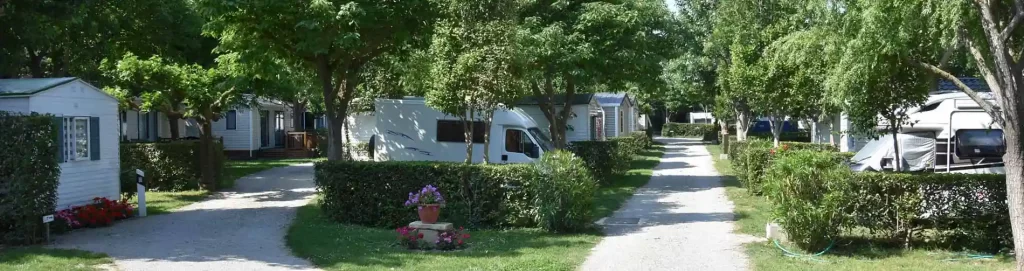 Camping Saint Gabriel : Camping Car Bouche Du Rhone