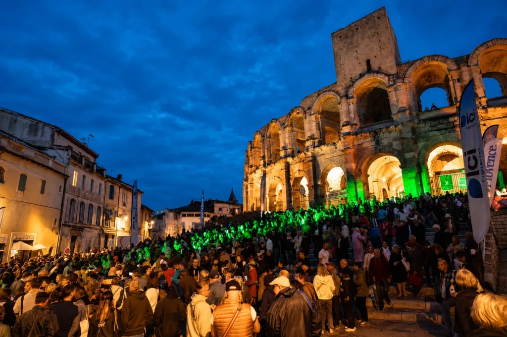 Cultureel evenement en voorstelling in de arena van Arles in de Provence