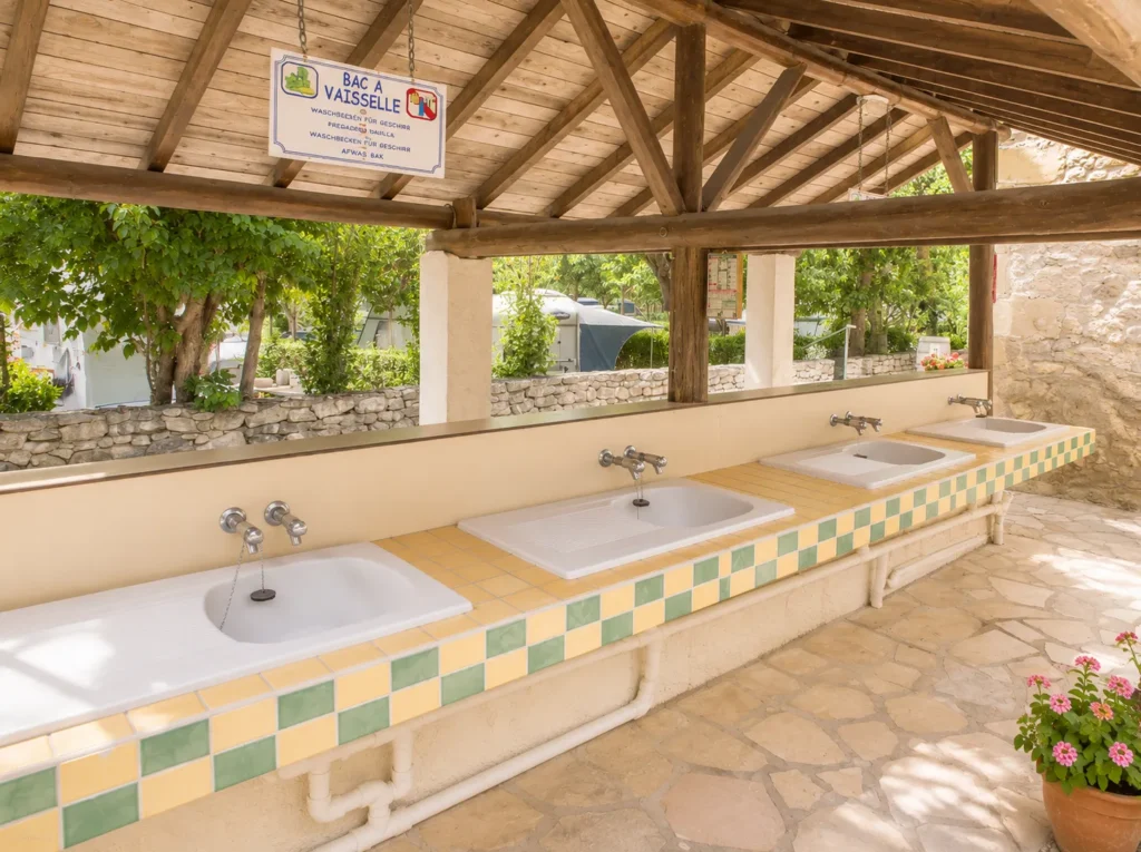Camping Saint Gabriel : Evier Camping Tarascon