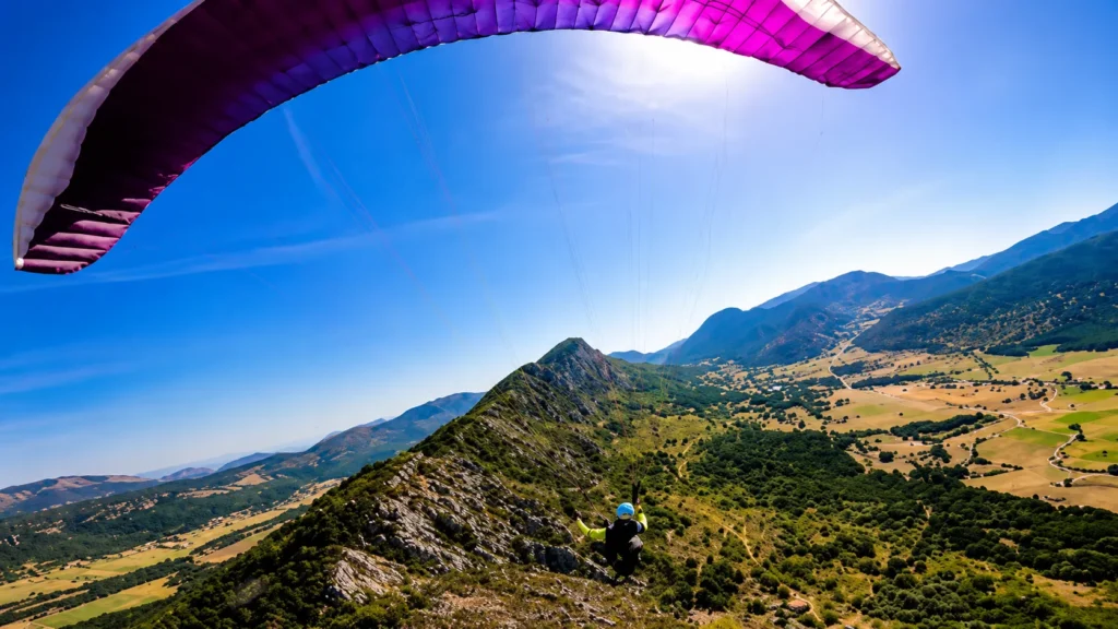 Vol en parapente dans les Alpilles près du Camping Saint Gabriel