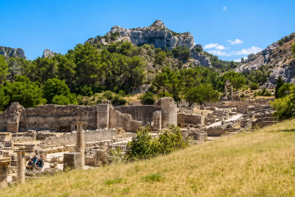 Vestiges antiques de Glanum à Saint-Rémy-de-Provence dans les Alpilles