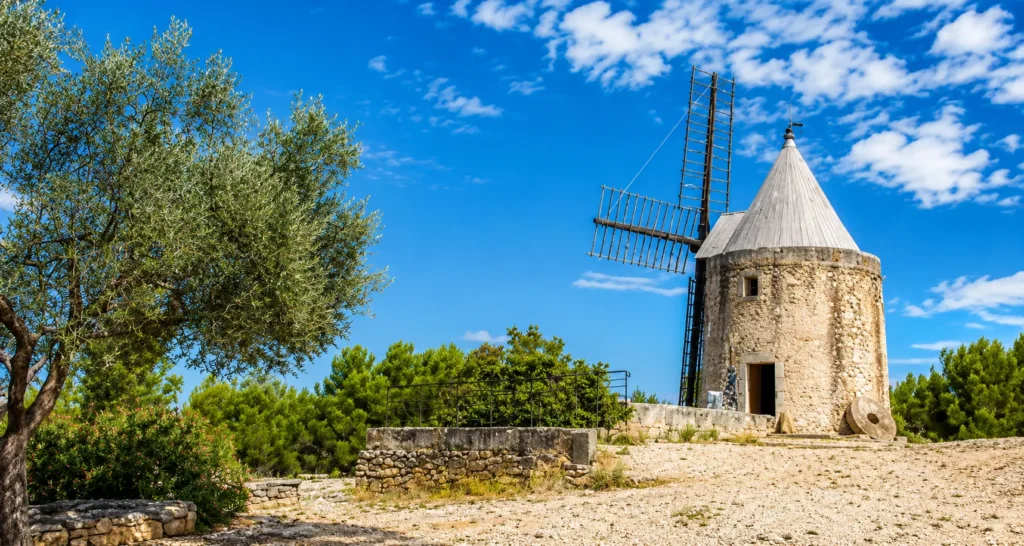 Moulin de Daudet à Fontvieille dans les Alpilles en Provence