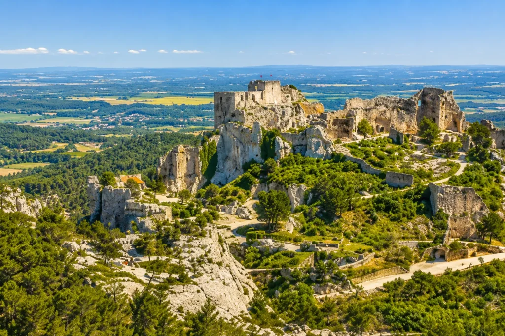 Village des Baux-de-Provence au cœur des Alpilles
