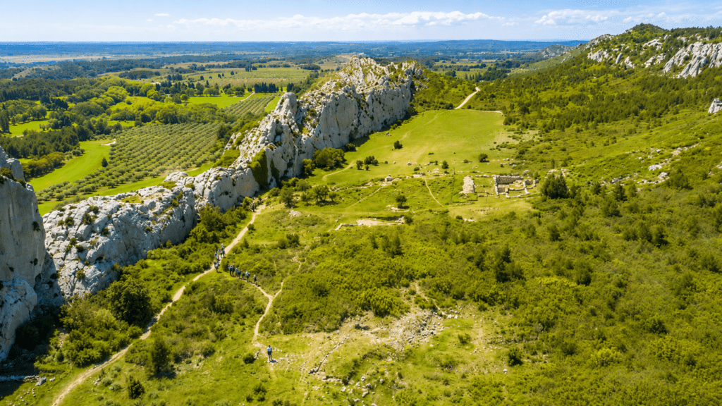 Oppidum des Caisses de Jean-Jean et paysages des Alpilles