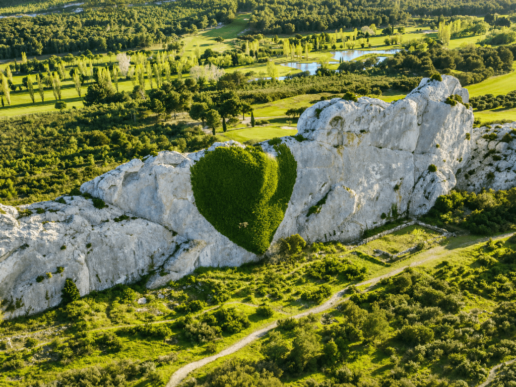 Paysages du massif des Alpilles autour de Mouriès